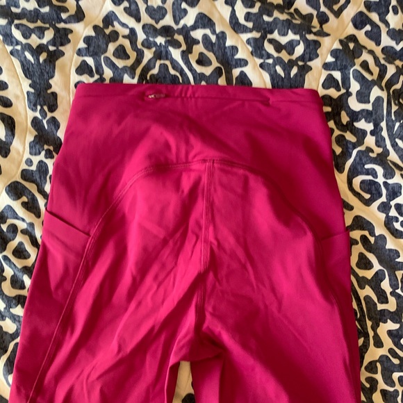NWOT Lululemon Swift Speed Crop Pants Size 4 - Picture 3 of 4